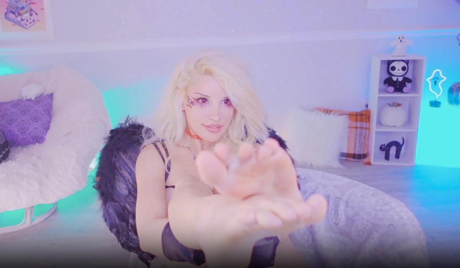 CherryCrush - Feets Cams Show