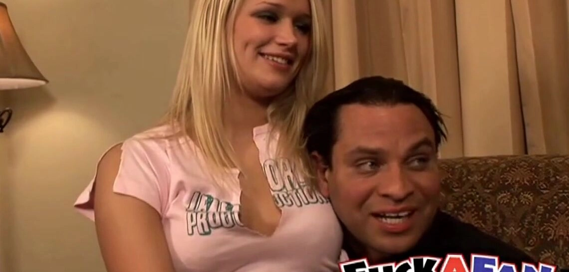 Convention worker Nick bangs big ass blonde teen Heather Starlet + Dan Rider