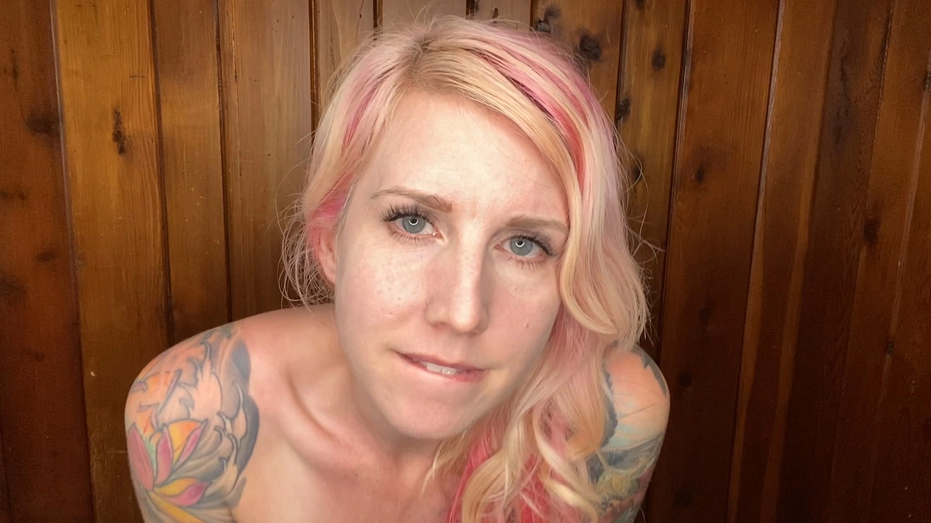 Harley Sin - UR Mommy’s Waxed Pussy