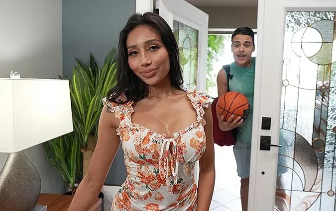 [MomIsHorny] Ally Berry (Fucking Her Sons Best Friend)