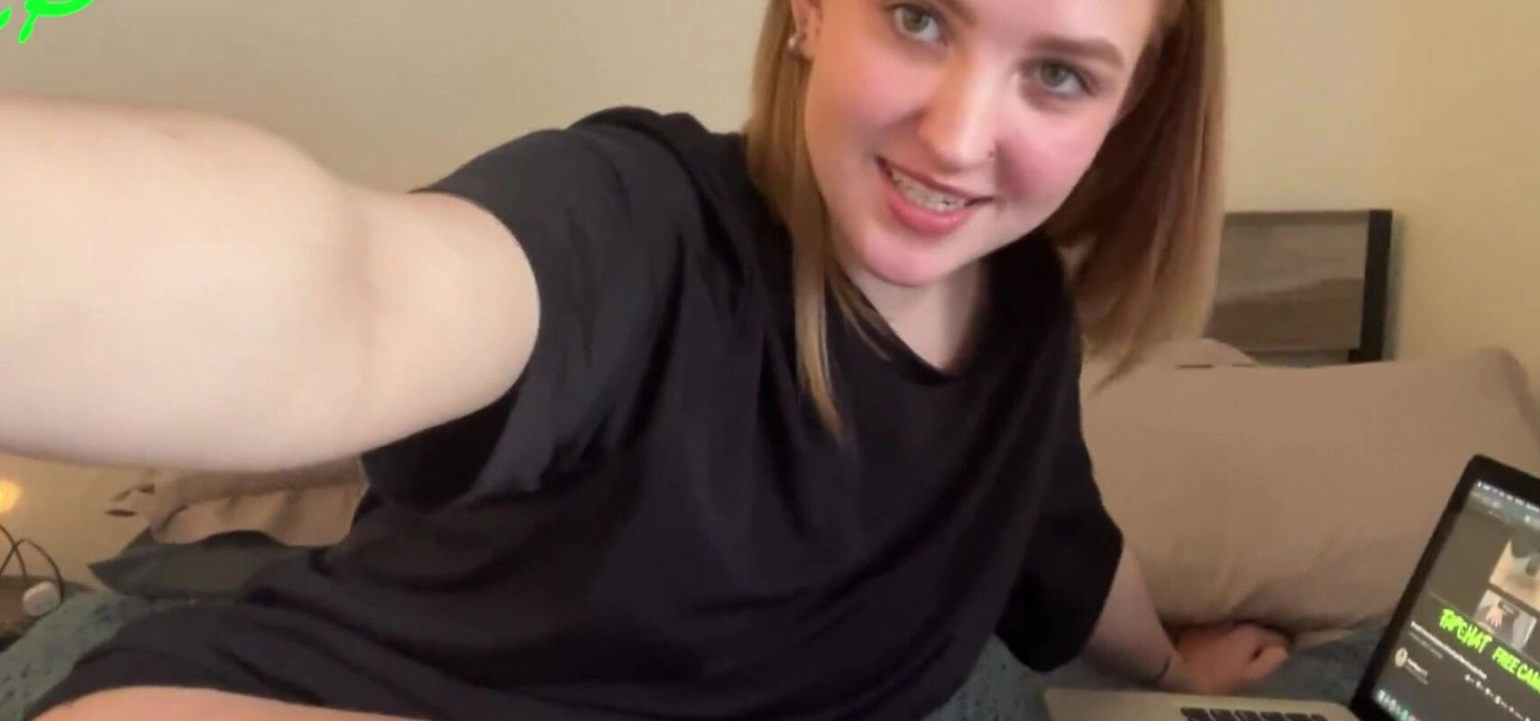 My Reaction to Violet Myers getting fucked as a hooters girl by Lucas Frost (elizabethsplaylist