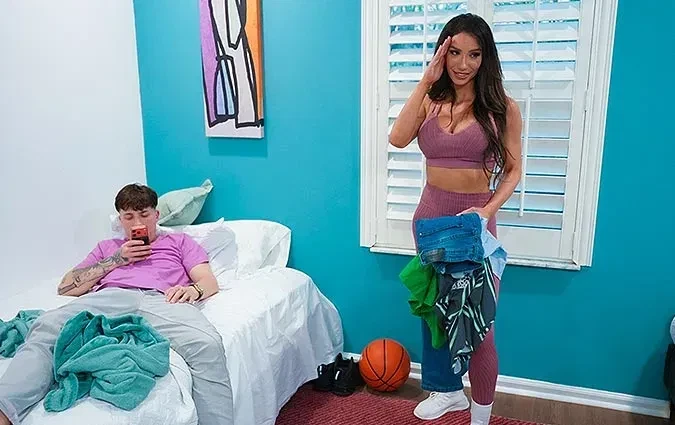 [MyPervyFamily] Remy Rune (My Stepmom Cant Resist It)