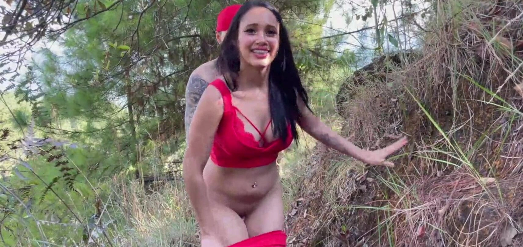 Naughty teen girl convinced a guy to does him a delicious blowjob in the middle of a public forest