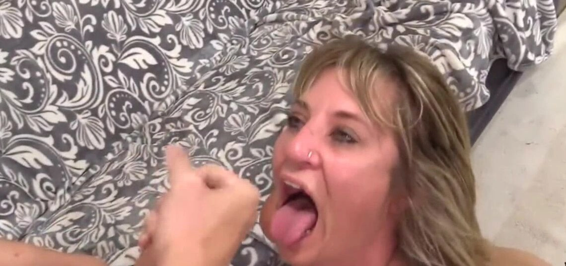 Older Woman Skyler Haven Gets Fucked in Doggy Like a Good Slut