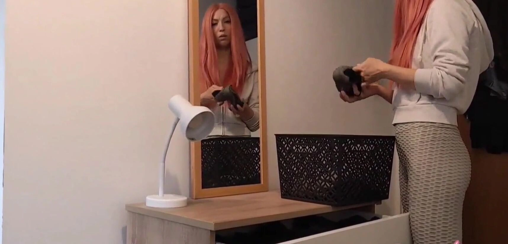 Stepsister And Anal Creampie Flashing My Big Dick Next To Step-Mom