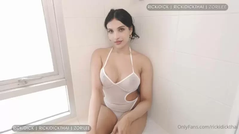 Zorilee – A new oily adventure with our special guest [OnlyFans]